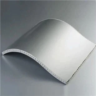 Panel curvo de nido de abeja de aluminio